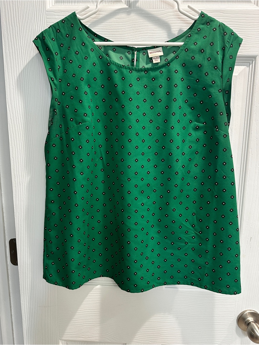 Merona Green Sleeveless Dot-Print Shell